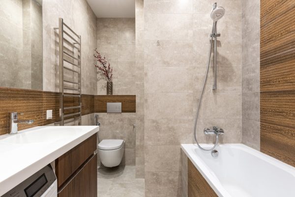 Aménager une salle de bain petite et moderne avec style et fonctionnalité